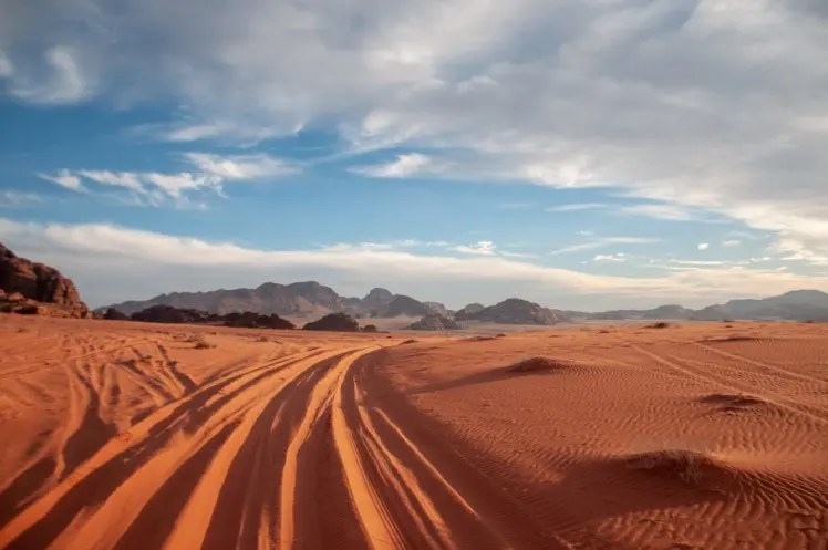 Tour di un giorno al Wadi Rum dalla città di Aqaba (AQ-JHT-003)